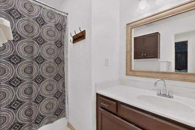 10308 Connemara Drive SW, Albuquerque, NM 87121