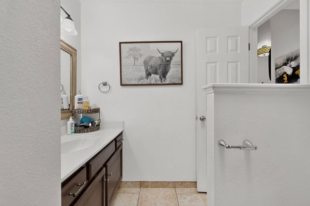 10308 Connemara Drive SW, Albuquerque, NM 87121