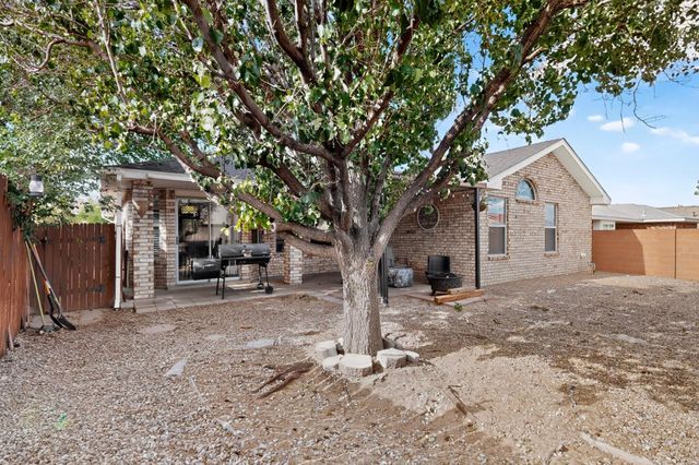 10308 Connemara Drive SW, Albuquerque, NM 87121