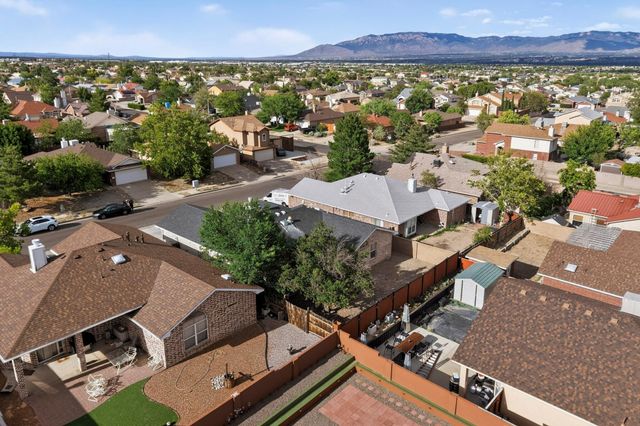 10308 Connemara Drive SW, Albuquerque, NM 87121