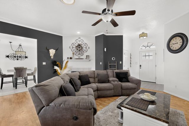 10308 Connemara Drive SW, Albuquerque, NM 87121