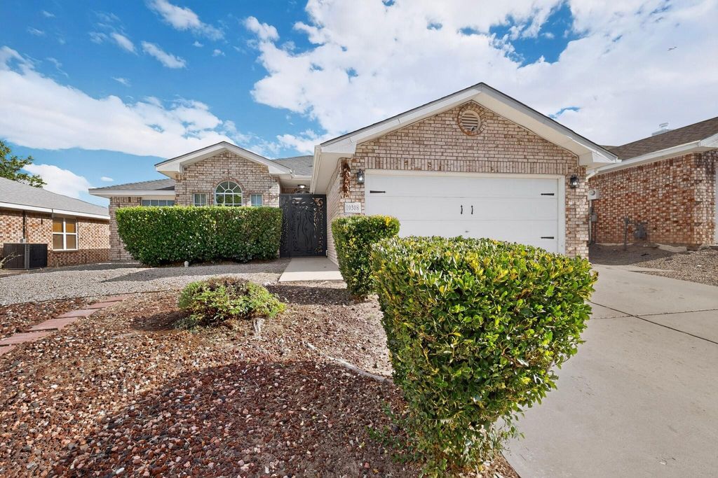 10308 Connemara Drive SW, Albuquerque, NM 87121