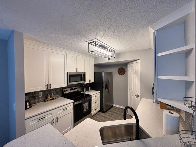 6101 Brooktree Court, Miami Twp, OH 45150