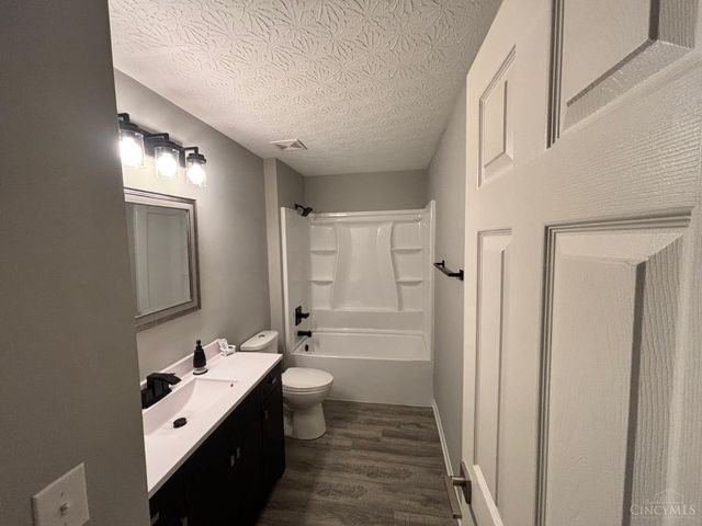 6101 Brooktree Court, Miami Twp, OH 45150