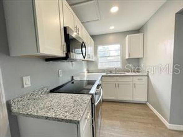 2342 SECTION DRIVE, Apopka, FL 32703