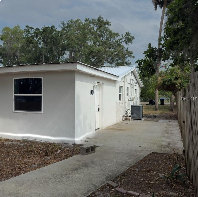 2342 SECTION DRIVE, Apopka, FL 32703