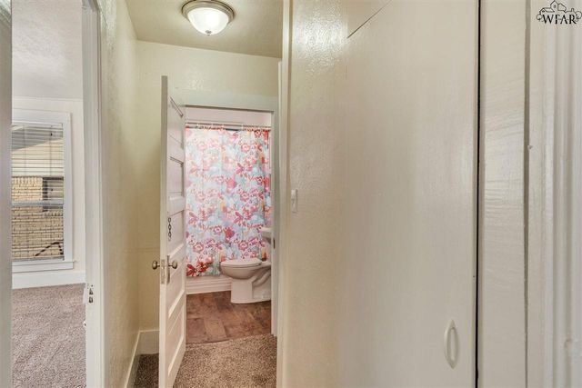 208 E SPRING STREET, Henrietta, TX 76365