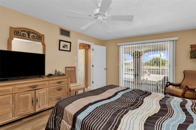 19220 MOORE HAVEN COURT, Port Charlotte, FL 33948