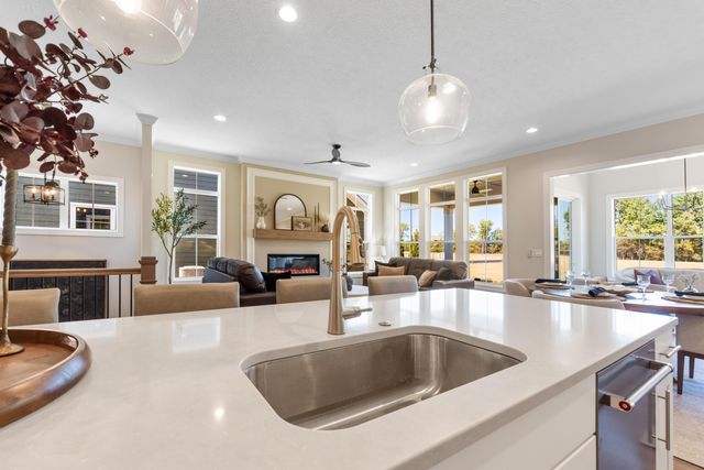 4211 Laguna Loop, Lewis Center, OH 43035