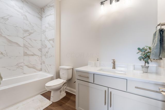 4211 Laguna Loop, Lewis Center, OH 43035