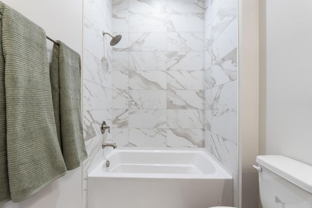 4211 Laguna Loop, Lewis Center, OH 43035