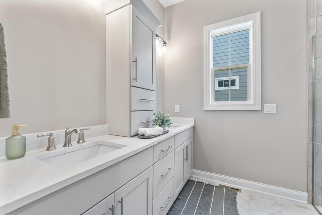 4211 Laguna Loop, Lewis Center, OH 43035