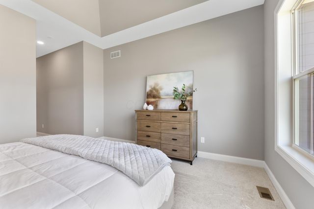 4211 Laguna Loop, Lewis Center, OH 43035