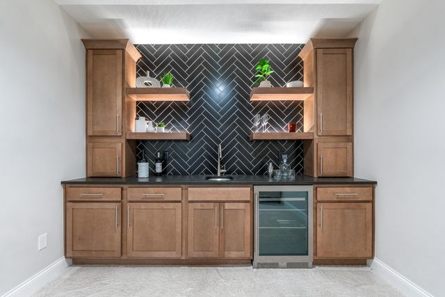 4211 Laguna Loop, Lewis Center, OH 43035