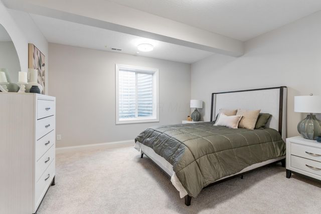 4211 Laguna Loop, Lewis Center, OH 43035