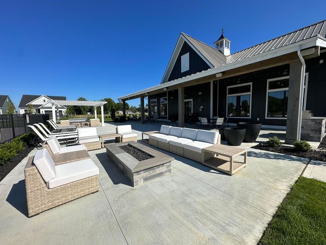 4211 Laguna Loop, Lewis Center, OH 43035