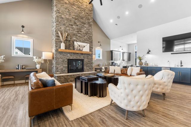 4211 Laguna Loop, Lewis Center, OH 43035