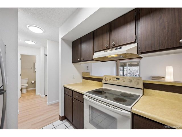 2707 Valmont Rd 312D, Boulder, CO 80304