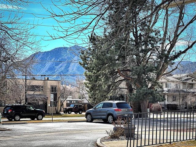2707 Valmont Rd 312D, Boulder, CO 80304