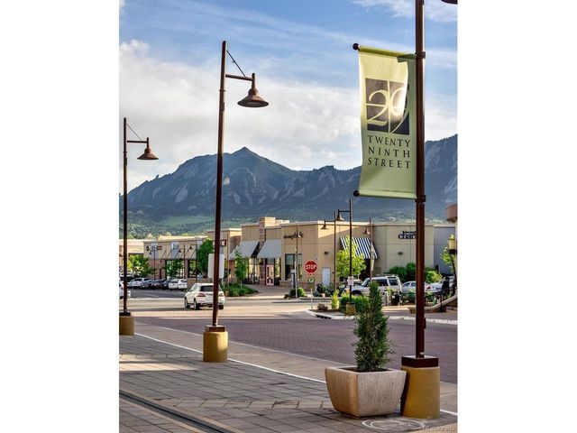 2707 Valmont Rd 312D, Boulder, CO 80304