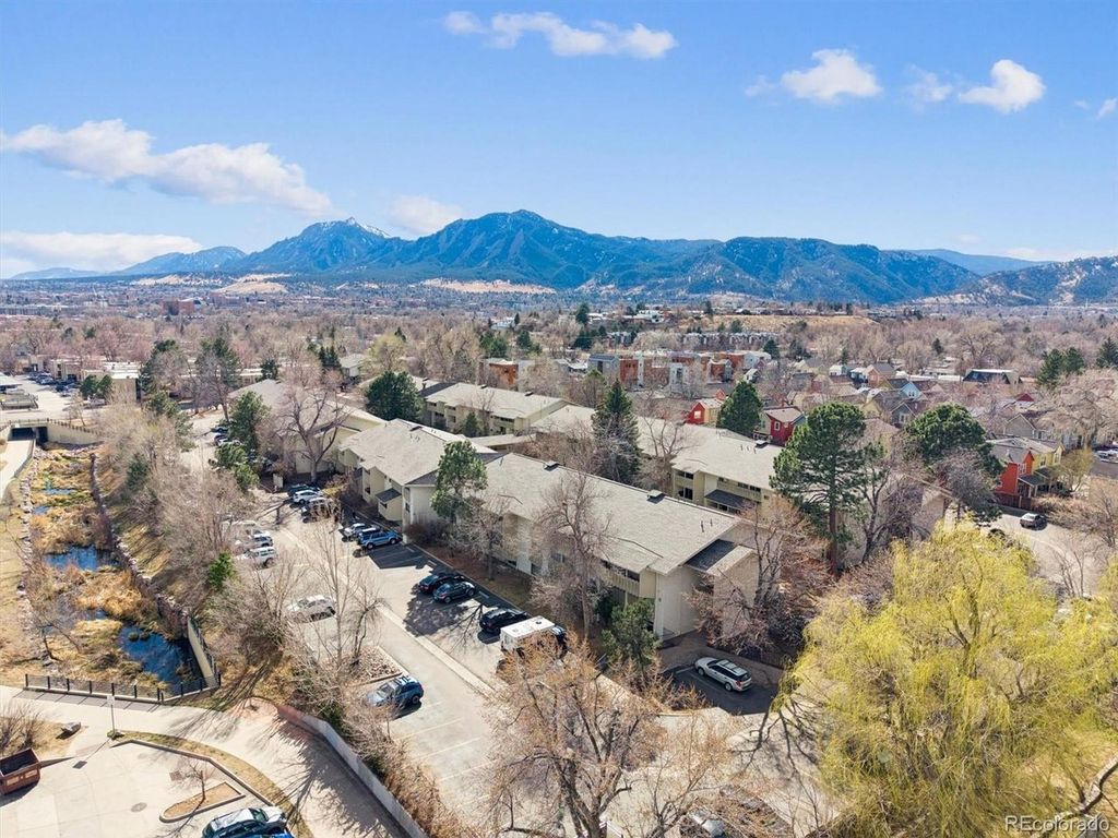 2707 Valmont Rd 312D, Boulder, CO 80304