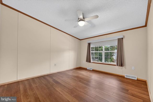 1 WOODS WAY, Elkton, MD 21921