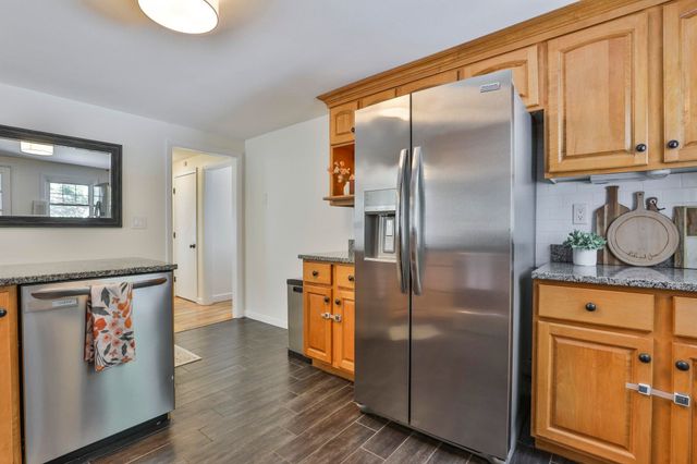42 Dublin Avenue, Nashua, NH 03063
