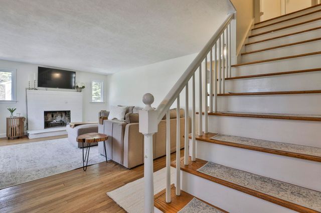 42 Dublin Avenue, Nashua, NH 03063
