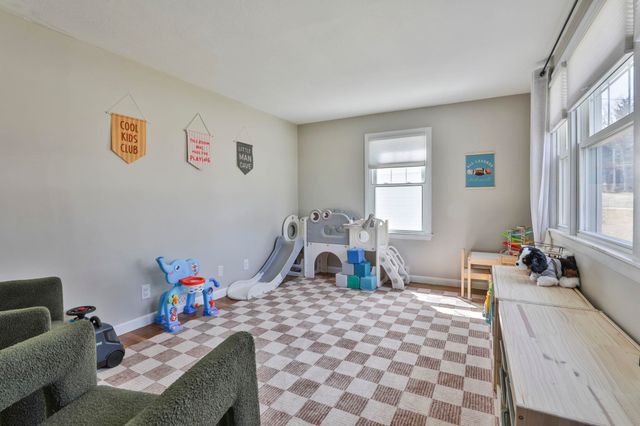 42 Dublin Avenue, Nashua, NH 03063