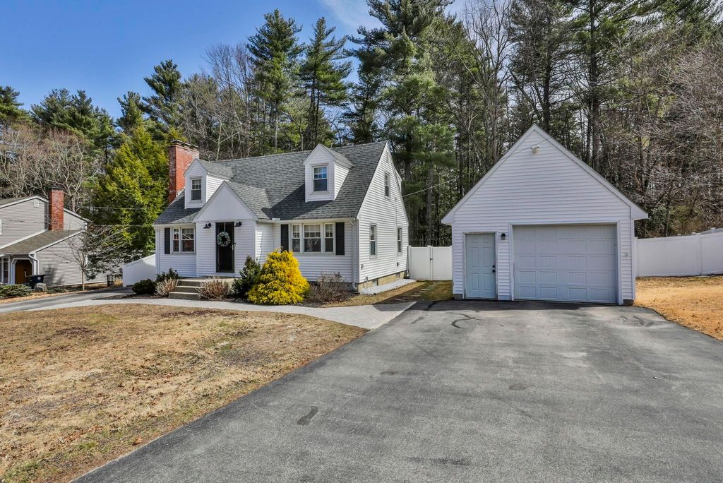 42 Dublin Avenue, Nashua, NH 03063