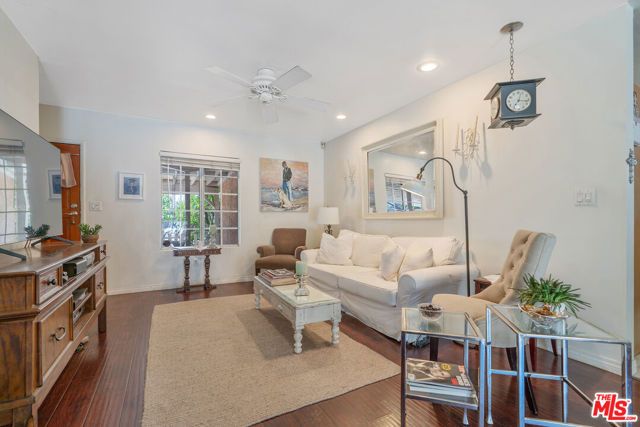 17503 Runnymede Street, Los Angeles, CA 91406