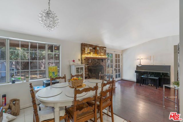 17503 Runnymede Street, Los Angeles, CA 91406