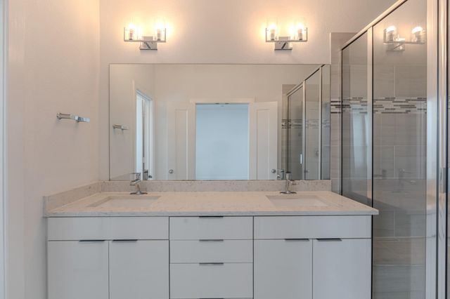 18736 B Centro Main St, Shenandoah, TX 77385