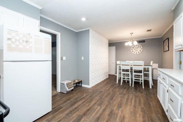 2133 N WELLINGTON Drive, Peoria, IL 61604