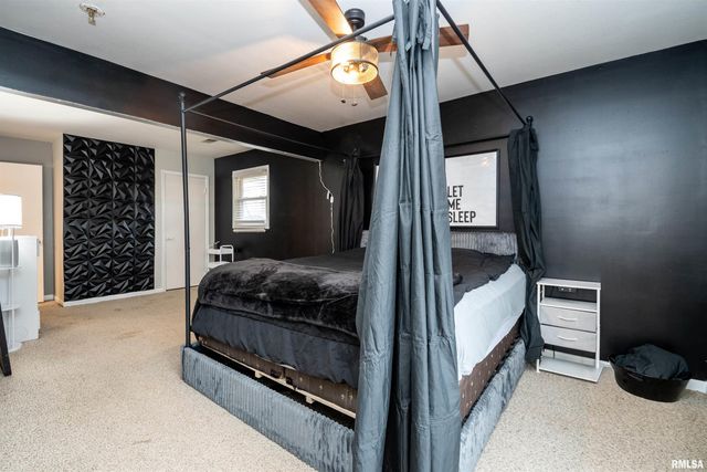 2133 N WELLINGTON Drive, Peoria, IL 61604