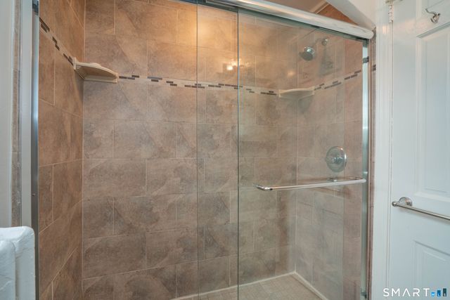 225 Auburn Road, West Hartford, CT 06119