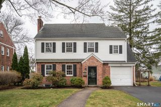 225 Auburn Road, West Hartford, CT 06119