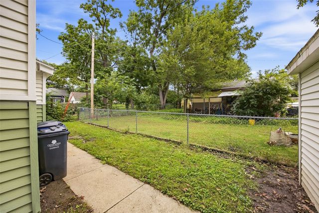 1008 Daniels Street NE, Cedar Rapids, IA 52402