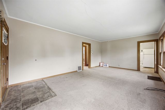 1008 Daniels Street NE, Cedar Rapids, IA 52402