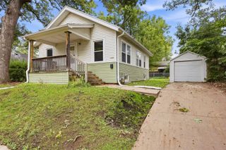 1008 Daniels Street NE, Cedar Rapids, IA 52402