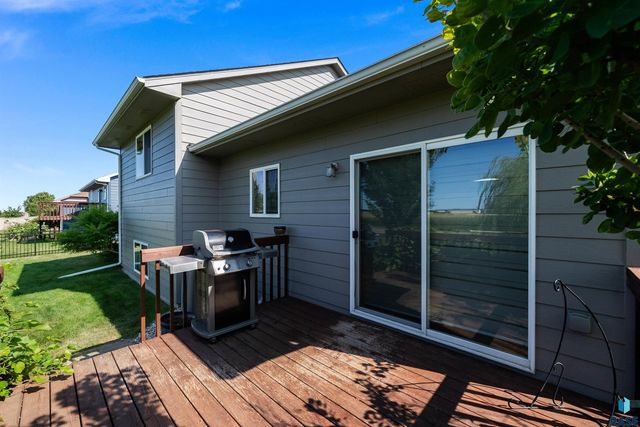 616 St Gregory St Street, Harrisburg, SD 57032