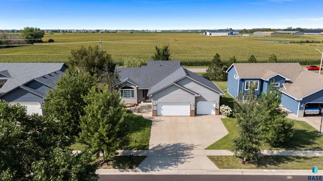 616 St Gregory St Street, Harrisburg, SD 57032
