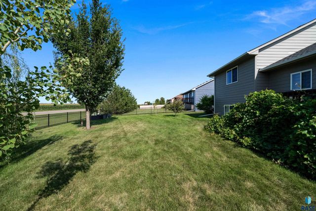 616 St Gregory St Street, Harrisburg, SD 57032