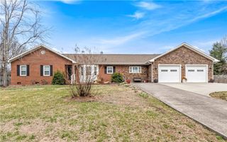 140 Sloan Drive, Winston-salem, NC 27103