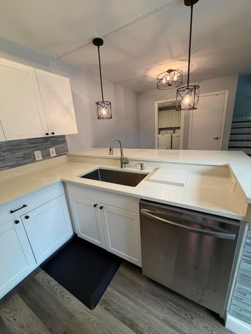 1611 16th Way, West Palm Beach, FL 33407