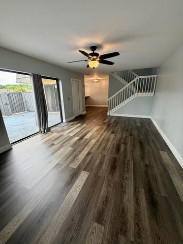 1611 16th Way, West Palm Beach, FL 33407