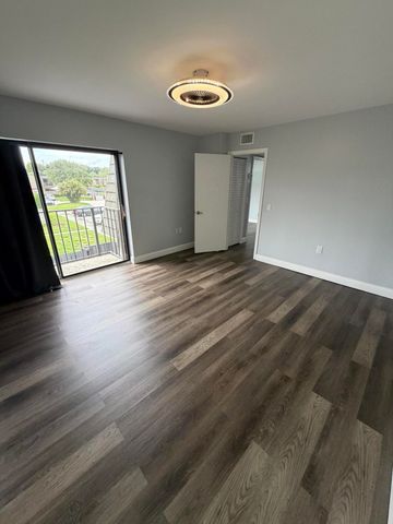 1611 16th Way, West Palm Beach, FL 33407