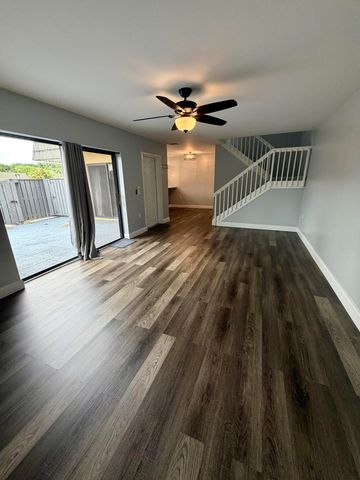 1611 16th Way, West Palm Beach, FL 33407