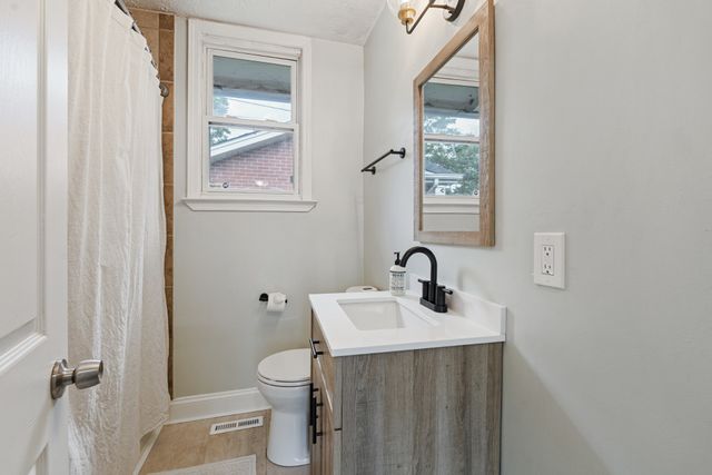 2405 Scovel St, Nashville, TN 37208