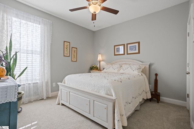323 Holly Oaks Lane, Inman, SC 29349